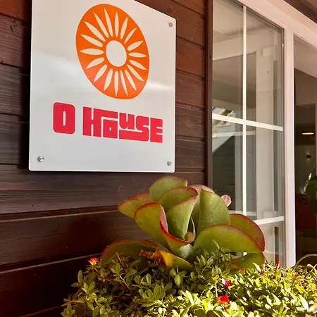 Alojamento de Acomodação e Pequeno-almoço Boutique - O House Hills 4*