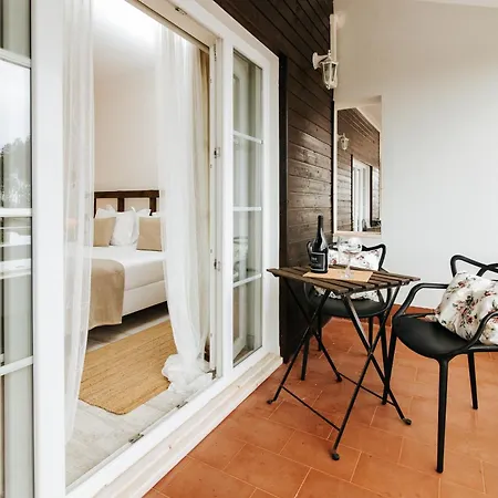 Bed & Breakfast Boutique - O House Hills