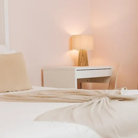 Bed & Breakfast Boutique - O House Hills