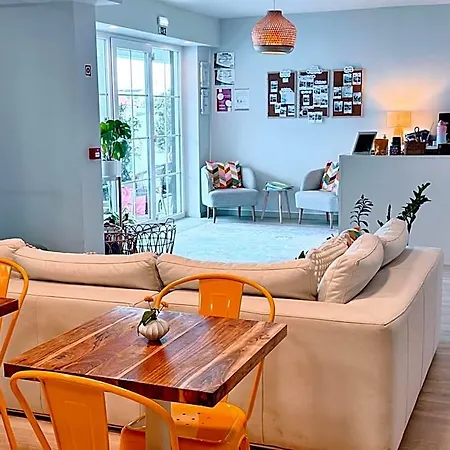 Bed and breakfast Boutique - O House Hills